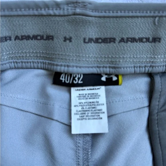 Under Armour Golf Pants 40/32.  Grey.   Straight leg. - Picture 2 of 5